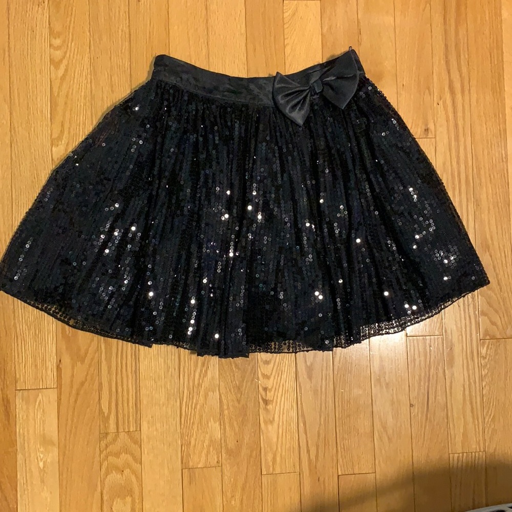 Black sequined skirt with a bow!